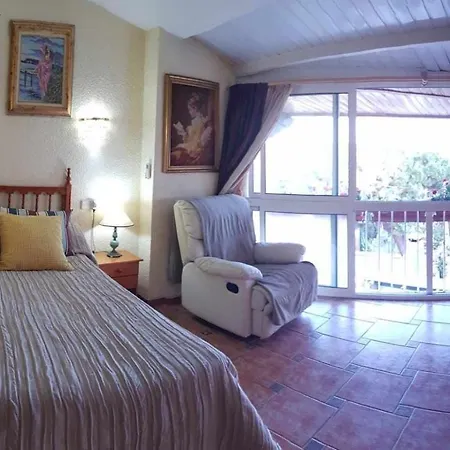 Casa Luna En Playa De Santa Maria De Llorell Holiday home *