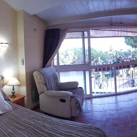 Casa Luna En Playa De Santa Maria De Llorell Holiday home *